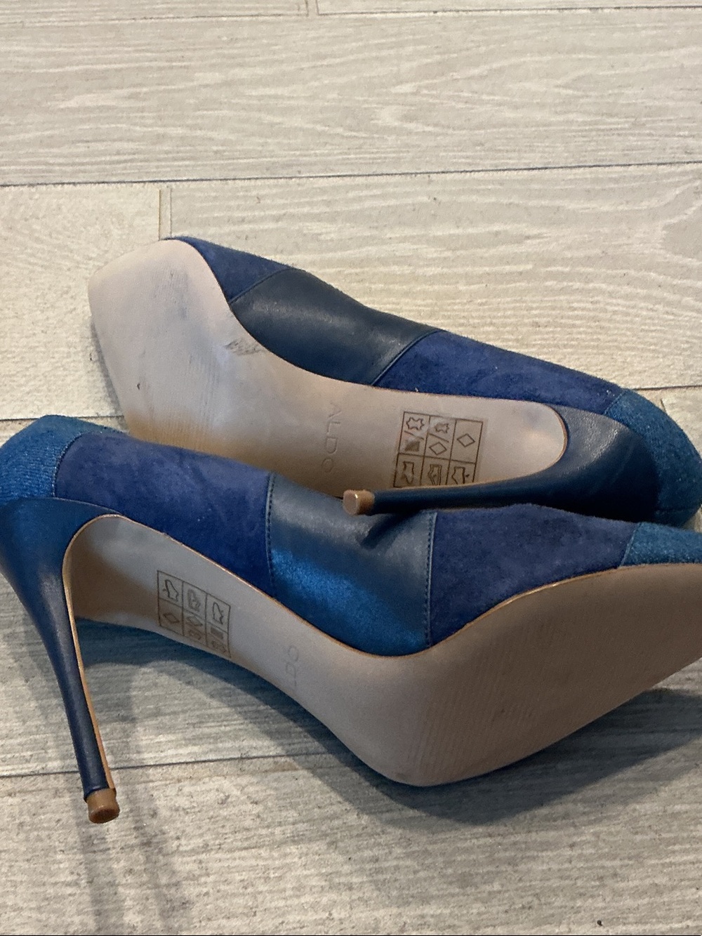 Aldo Blue Patchwork Pointed-Toe Pumps - Picture 7 of 7
